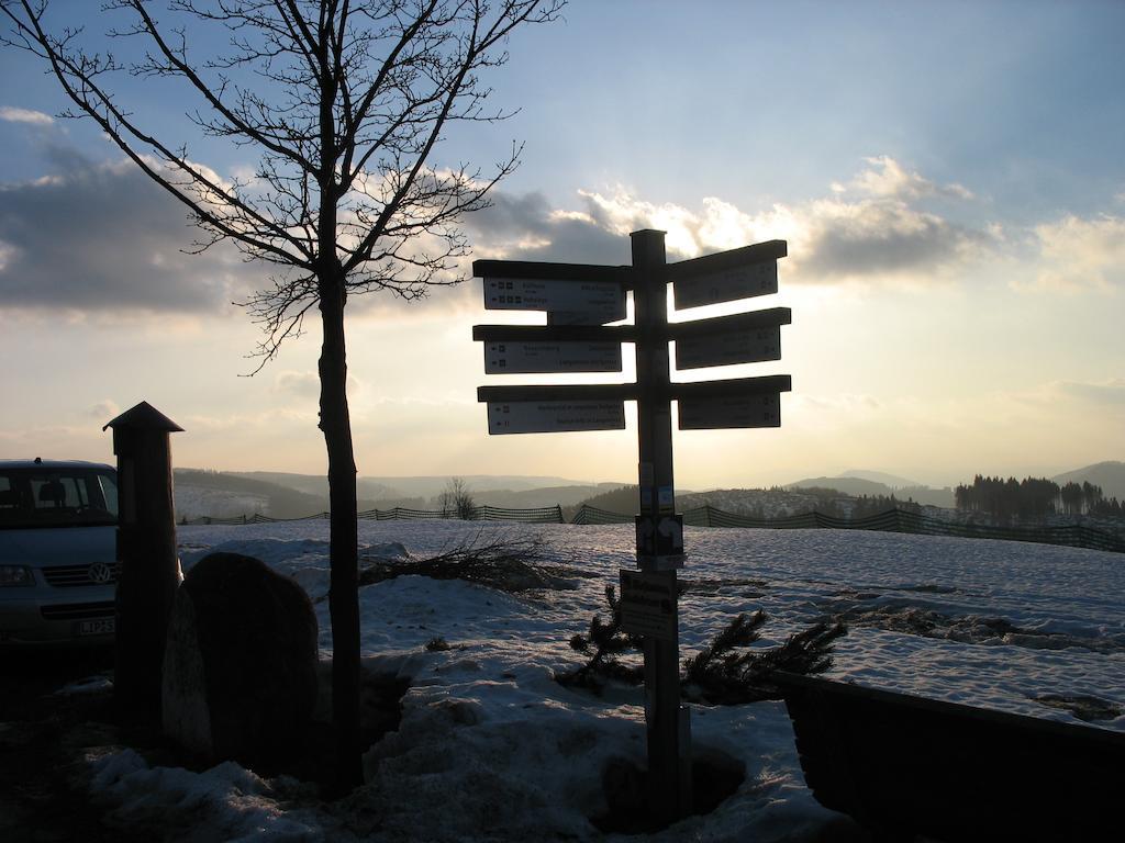 Ferienwohnungen Landgasthof Gilsbach Winterberg Exterior photo